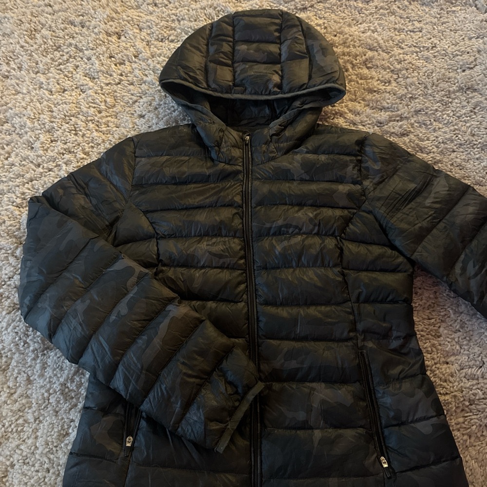 TNA dark green camo Hooded Puffer Jacket